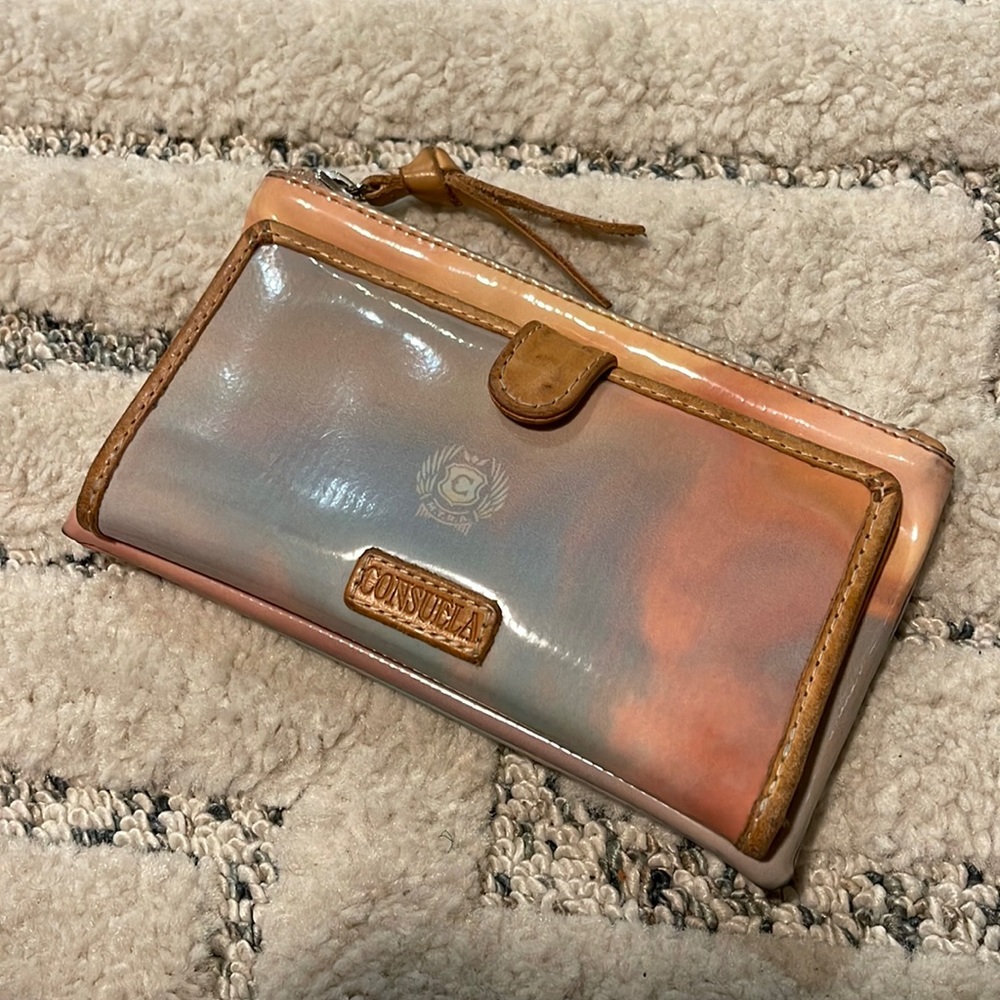 Consuela Wallet